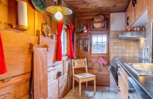 Alpbach House | Chalet by the river, 1 km to the ski lift
