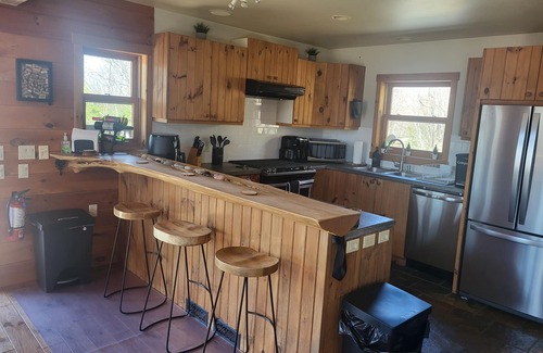 Sainte-Agathe-des-Monts Ski Chalet | Chalet Laperle with spa on mountain