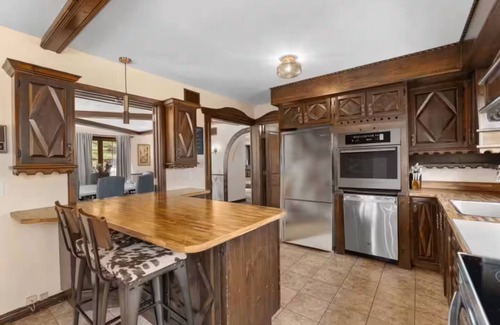 Sainte-Agathe-des-Monts House | Chalet 23+ people Private pool, spa and sauna