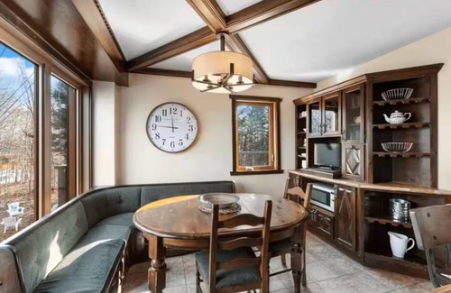 Sainte-Agathe-des-Monts House | Chalet 23+ people Private pool, spa and sauna