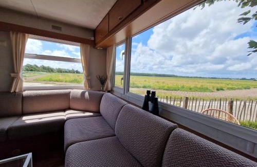 Julianadorp Ski Chalet | Chalet 'Como La Flor' Julianadorp Flowerfields Overview! 'Airconditioning'