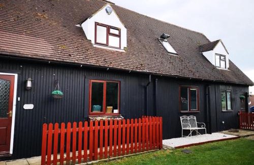 Streatley House | Chalet Cottages
