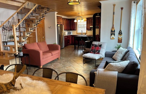 Beaulac-Garthby Ski Chalet | Chalet de la Baie with spa and sauna, waterfront