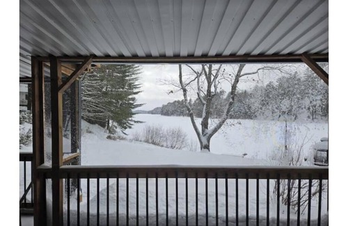 Lac-du-Cerf Ski Chalet | .Chalet de la Baie - du-Cerf