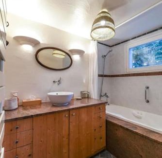 Courchevel Apartment | Chalet des Écureuils - Grand chalet familial proche des pistes avec parking