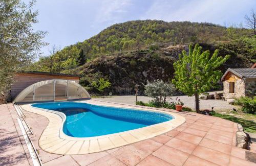 Ax-les-Thermes House | Chalet en Castel