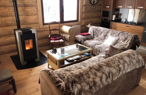 La Joue du Loup Ski Chalet | Chalet en Fuste de 2023 8/10 Couchages