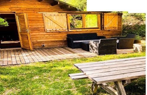 Besse-sur-Issole Ski Chalet | Chalet en Pleine Nature