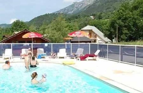 Saint-Jean-Saint-Nicolas Ski Chalet | Chalet - Piscine - ccbbeai