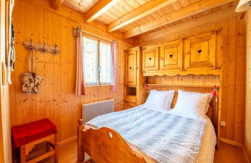 Saint-Laurent-en-Grandvaux House | Chalet L’Embellie - Chalet avec piscine partagée