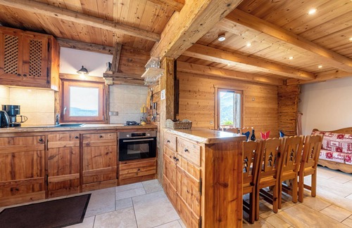 La Giettaz Ski Chalet | Chalet 'Gite Les Clapières - Petite Partie' with Mountain View, Private Terrace and Shared Garden