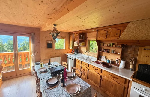 Jarrier Ski Chalet | Chalet 'Gite' with Mountain View