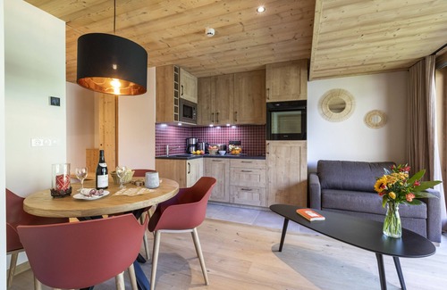 Val-d'Isere Apartment | Chalet Hôtelier 4*Les Équinoxes - Apt 61m² at the foot of the slopes - Swimming pool & Spa