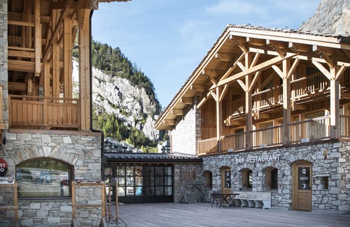 Val-d'Isere Apartment | Chalet Hôtelier 4*Les Équinoxes - At the foot of the slopes