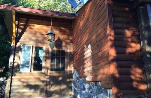 Sainte-Marguerite-du-Lac-Masson Ski Chalet | Chalet "Ici et maintenant, sur le lac"
