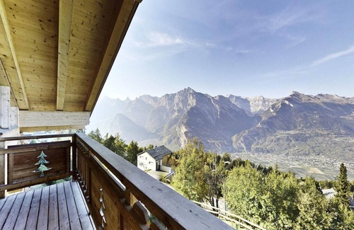 Saint-Pierre-de-Clages Ski Chalet | Chalet in 4 Valleys near Ski Lift