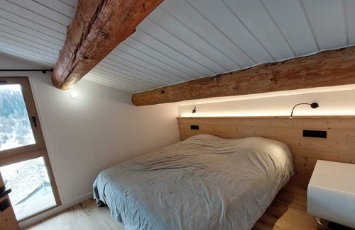 Plagne 1800 Ski Chalet | Chalet in La Plagne 1800, 9 people, 4 bedrooms, 350m from slopes, beautiful view