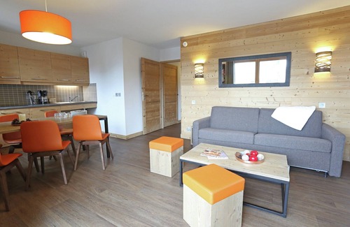 Les Menuires Apartment | Chalet in French Alps with Premium Spa Access