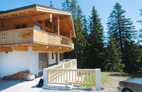 Hochkrimml Ski Chalet | Chalet in Königsleiten with Wellness & Alps View