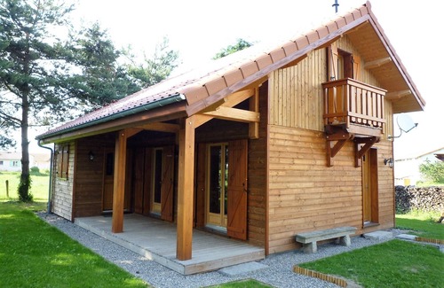 Domaize Ski Chalet | Chalet in nature with herb garden