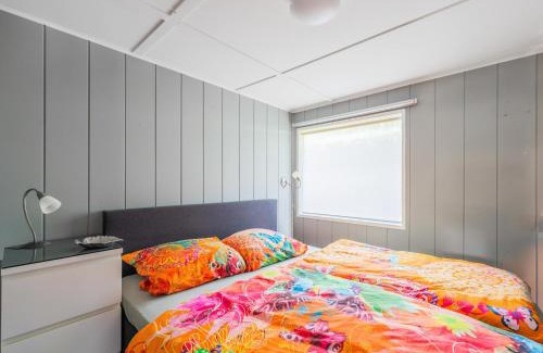 Reutum House | Chalet in Reutum by Almelo Nordhorn Canal, cleaning included