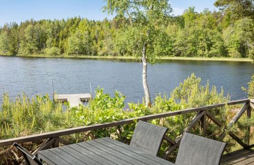 Fargelanda Ski Chalet | Chalet Kasen Sjökanten by Interhome
