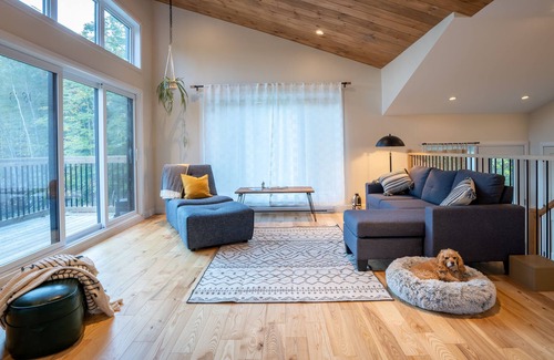 Pointe-au-Chene Ski Chalet | Chalet Le Matit for a nature getaway!