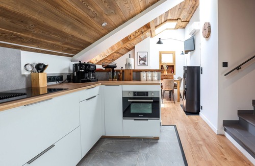 Briancon Ski Chalet | Chalet "Laltizoard" with Mountain View, Shared Heated Pool & Wi-Fi