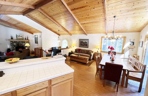 McKinney Estates House | Chalet Lani - HOT TUB - 3 bedroom, 2 bath - Quiet Location!
