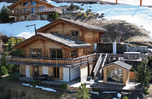 La Tzoumaz Ski Chalet | Chalet le Grand Ours - Jacuzzi Sauna Views Ski-In Ski-Out - La Tzoumaz, 4 Vallees