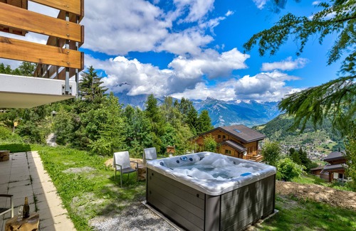 Mayens-de-Riddes Ski Chalet | Chalet Leopard de Neige - Jacuzzi - Sauna - Views - La Tzoumaz, 4 Vallees