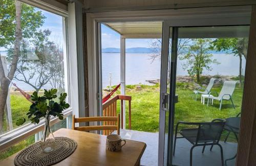 Cap-Saint-Ignace Ski Chalet | Chalet Loft #3 Waterfront with Spa Fireplace & Wifi