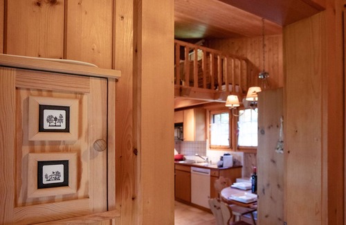 Arveyes House | Chalet Lorila by Interhome