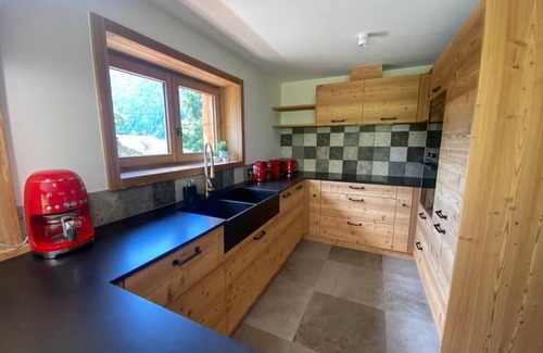 Chamonix-Mont-Blanc Ski Chalet | Chalet Manala au Calme, 1500m2 de Terrain et vue Imprenable!