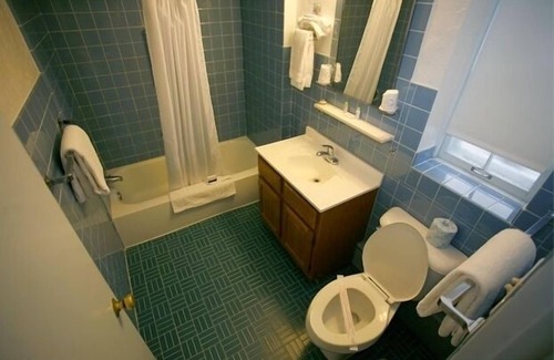 Mequon Hotel | Chalet Motel Mequon
