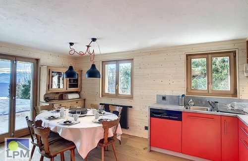 Leysin Apartment | Chalet Neigeos Three-bedroom apartment (90 m2) for 4 to 8 people total renewed from July to December