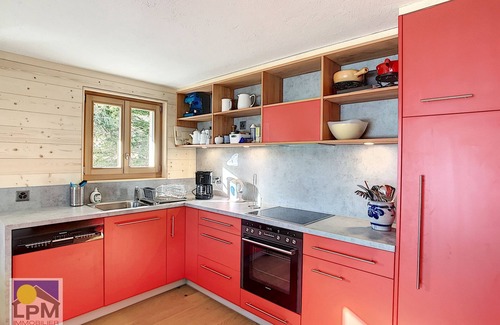 Leysin Apartment | Chalet Neigeos Three-bedroom apartment (90 m2) for 4 to 8 people total renewed from July to December