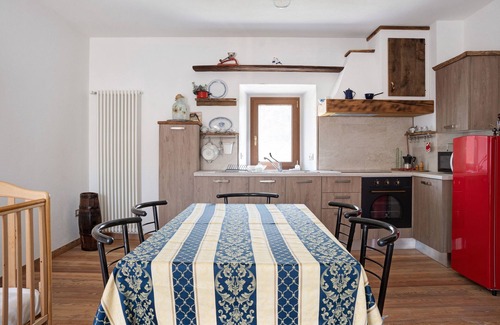 Dronero Ski Chalet | Chalet 'Nidi Di Rondine 1' with Mountain View, Private Terrace and Wi-Fi