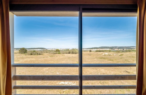 Gruissan Plage Ski Chalet | Chalet 'Passion Loft' with Sea View, Private Terrace and Wi-Fi