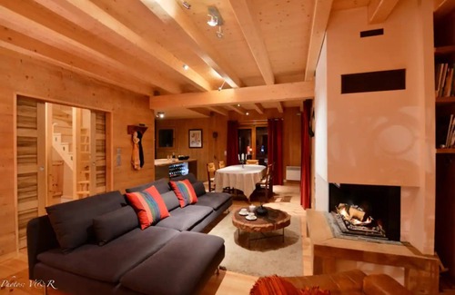 Verchaix Ski Chalet | Chalet 'Ps Vue Panoramique' with Mountain View, Private Terrace and Private Garden