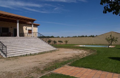 Ledesma House | Chalet Rocal