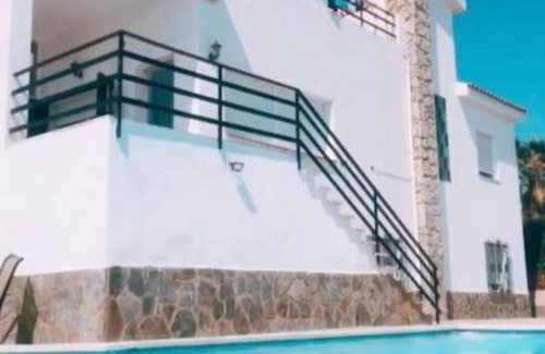 Vinaros Ski Chalet | Chalet Romantico con Piscina Privada a 5 Minuto de la Playa