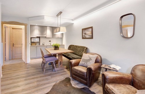 Teola Apartment | 'Chalet Sonne Apt Grande' Near the Ski Area with Mountain View, Wi-Fi, Terrace & Garden