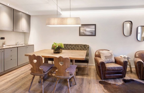 Teola Apartment | 'Chalet Sonne Apt Grande' Near the Ski Area with Mountain View, Wi-Fi, Terrace & Garden