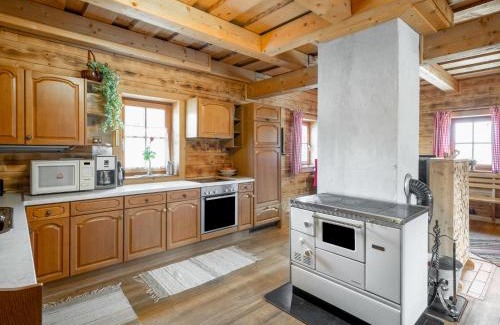 Grosssoelk Ski Chalet | Chalet Steiners Blockhütte by Interhome