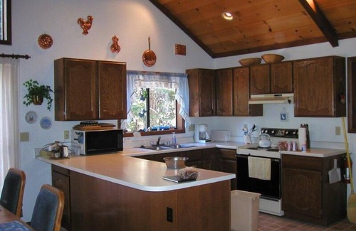 Chamberlands Cabin | Chalet Style Cabin, 1/2 mile to Chambers Landing Beach