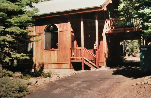 Chamberlands Cabin | Chalet Style Cabin, 1/2 mile to Chambers Landing Beach