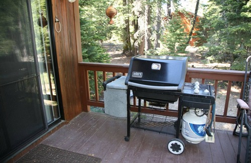Chamberlands Cabin | Chalet Style Cabin, 1/2 mile to Chambers Landing Beach