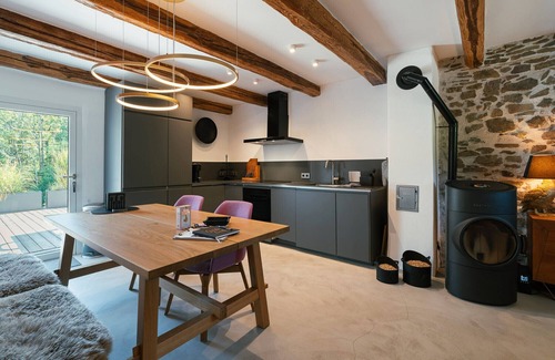 Laaben bei Neulengbach Ski Chalet | Chalet 'Weidehaus De Luxe' with Mountain View, Private Terrace and Wi-Fi