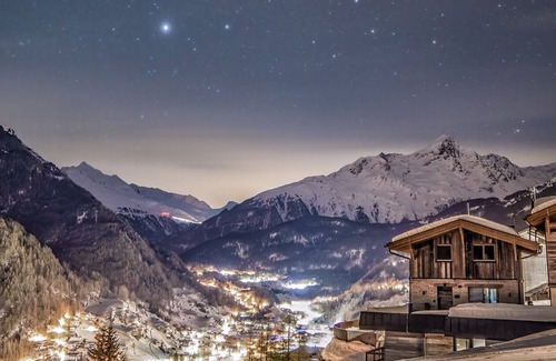 Soelden Ski Chalet | Chalet White Diamond with its own sauna, ski in and ski out
